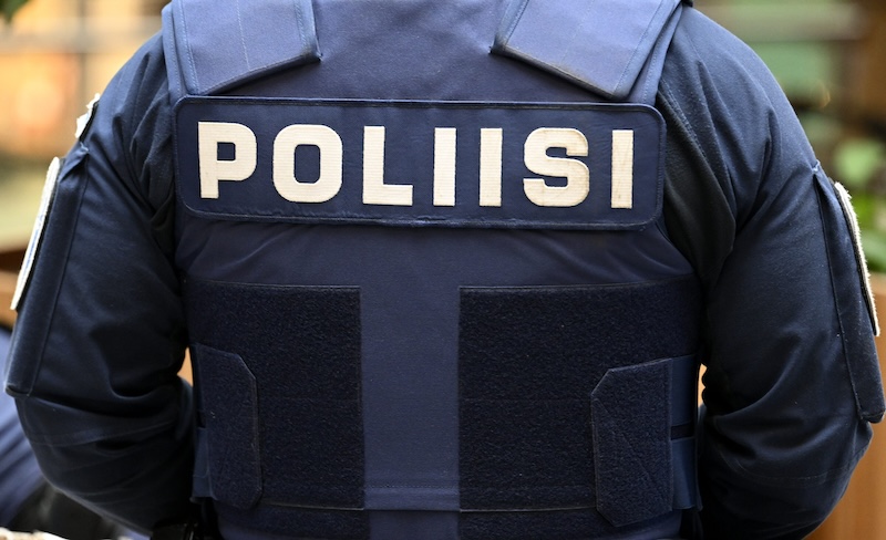 Finnish police officer dismissed over €3,000 bribe