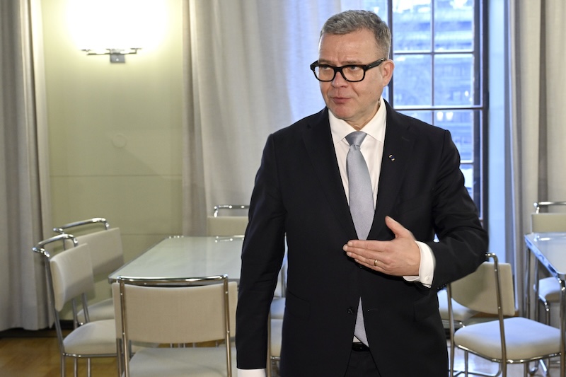 Orpo apologises in Chinese, Japanese and Korean over MPs’ racist images