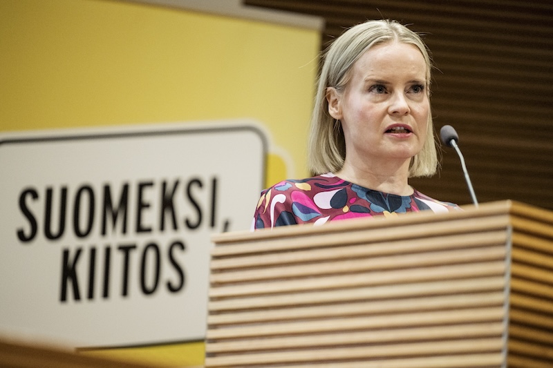 Government to tighten student immigration and review health region model