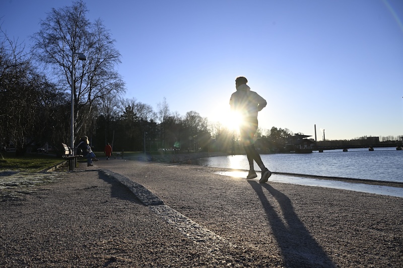 Sunlight returns briefly to Helsinki as winter cold spreads across Finland