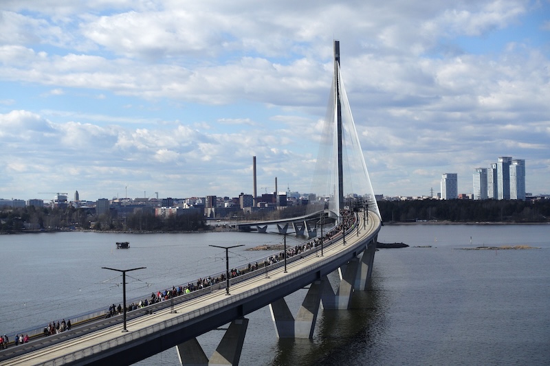 Helsinki opens Kruunuvuori Bridge to crowds
