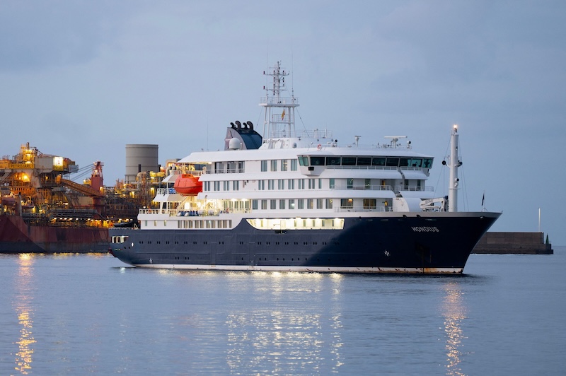 Cruise passengers evacuated from hantavirus ship in Tenerife