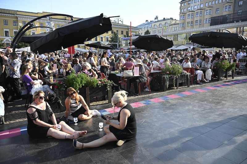 Helsinki population passes 700,000