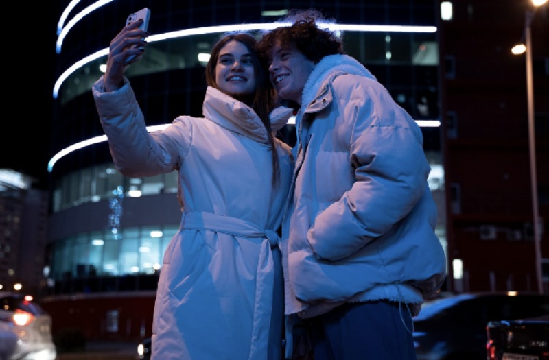 how digital entertainment shapes the city